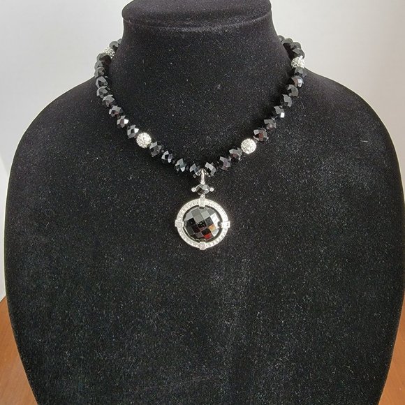 Vintage Style Faceted Black Glass Beads & Clear Rhinestones Necklace Like New! - Picture 2 of 7